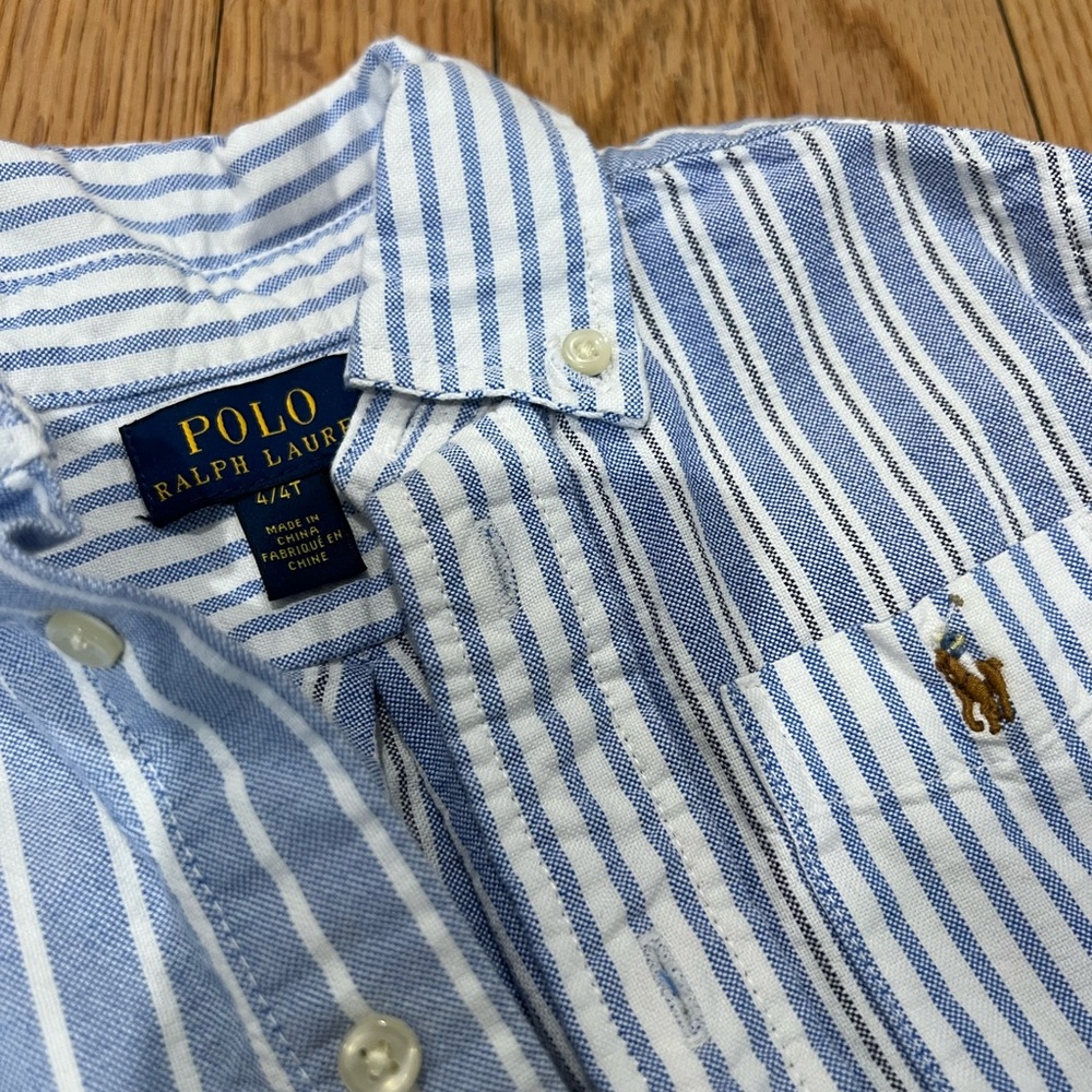 Polo button down size 4t mixed media style